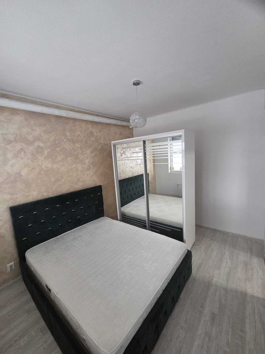 Vand apartament 3 camere Militari Residence