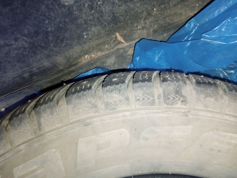 Продам зимние шины