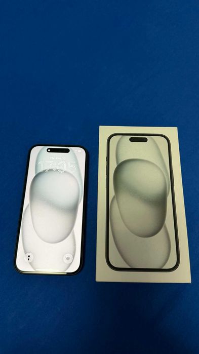 iPhone 15 256GB Black/Pink Като Нови