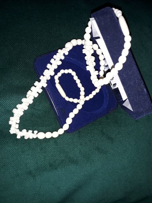 Колиета, гривни и обеци