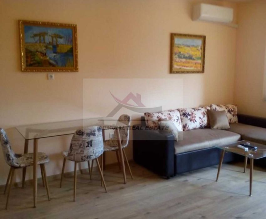 Дава се под наем Двустаен апартамент в Варна, Център - 60 кв.м за 450 € - Снимка #1