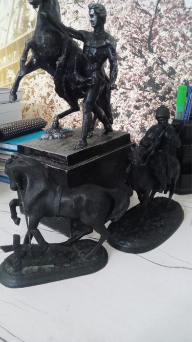 Продам статуэтку