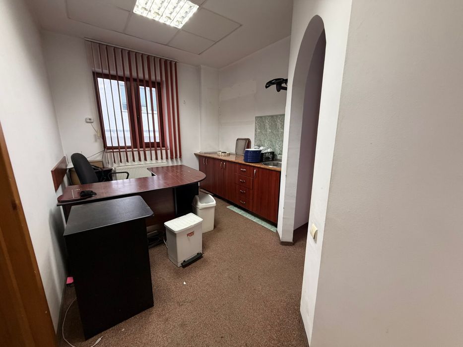 Spatiu comercial de inchiriat 60mp centru Busteni