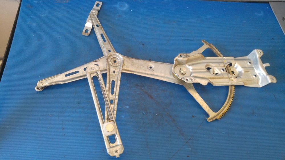 macara usa dreapta fata opel zafira a 90579572