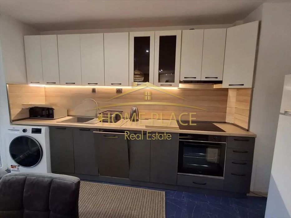 Дава се под наем Тристаен апартамент в Варна, Левски - 120 кв.м за 816 € - Снимка #3