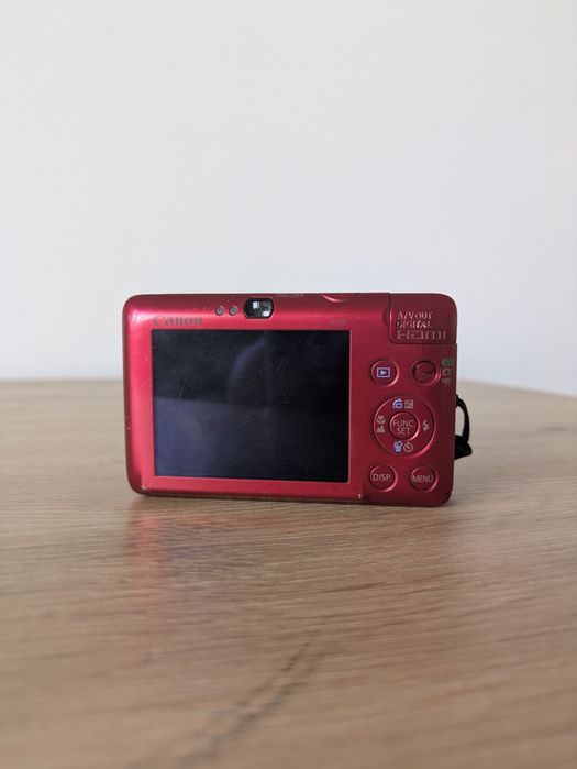 Canon IXUS 100 IS - РЕТРО СНИМКИ стил Y2K (Year 2000) Дигитален Фотоапарат