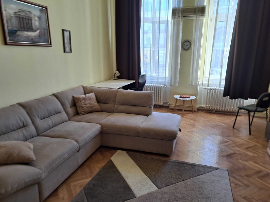 Apartament oferit spre inchiriere