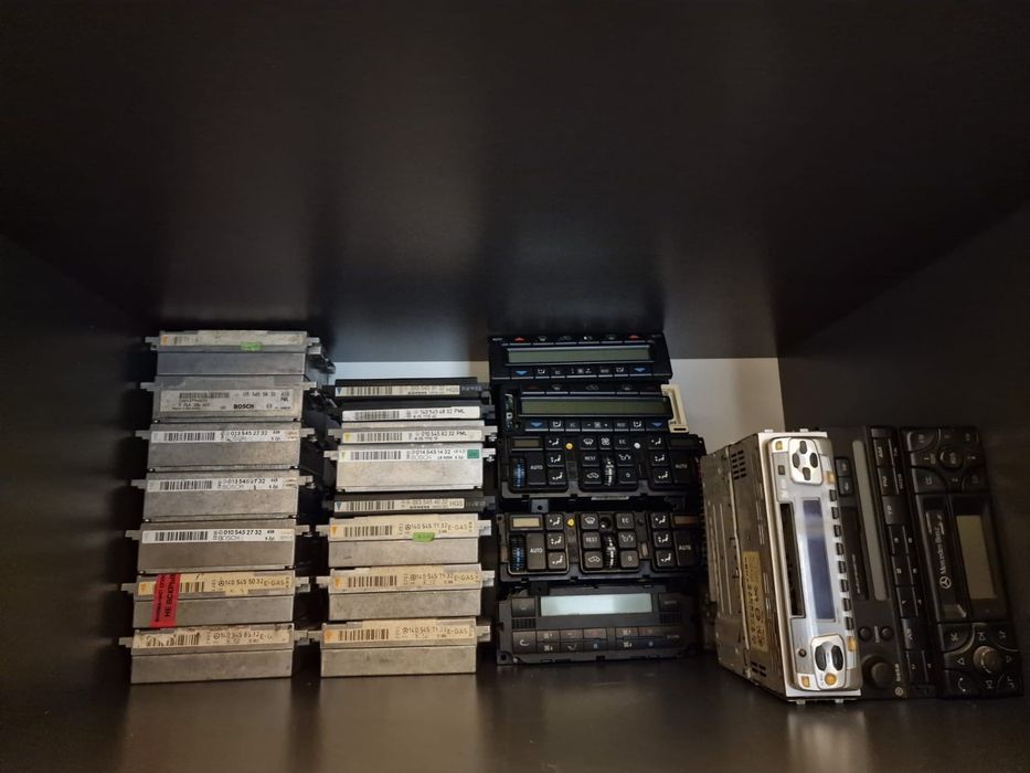 Продам автомобильные блоки и панели управления