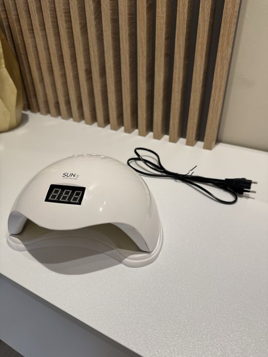 Vând  lampa UV 48W uz personal