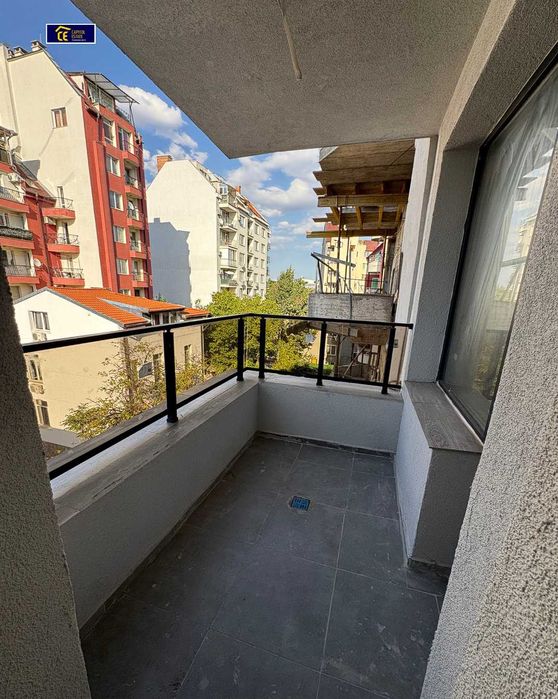Продава се Тристаен апартамент в София, Център - 116 кв.м за 1725 €/кв.м - Снимка #1