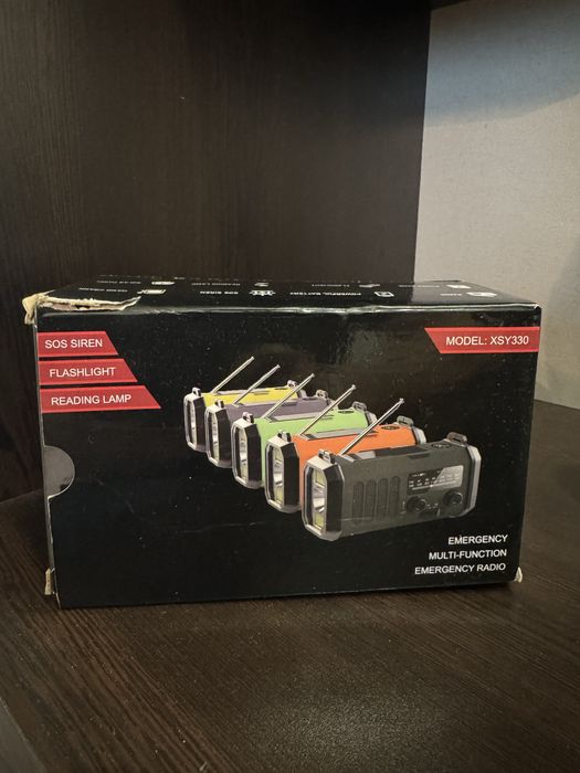 Преносимо радио със слънчева енергия, фенерче и лампа за четене…