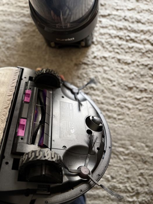 Robot de aspirare/spalare Eureka