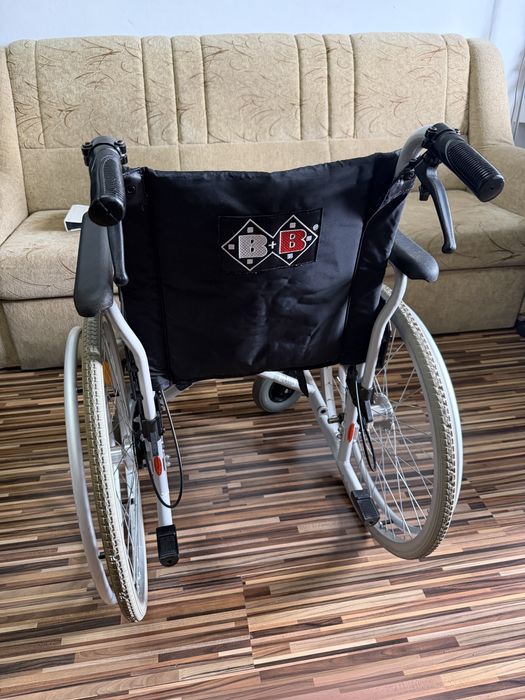 Scaun rulant medical handicap dizabilitati batrani