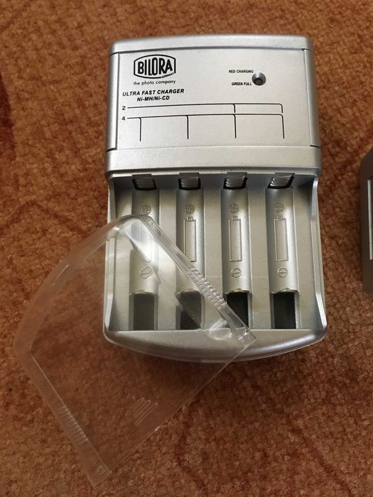 Incarcator Bilora pentru acumulatoare Ni-MH AA si AAA