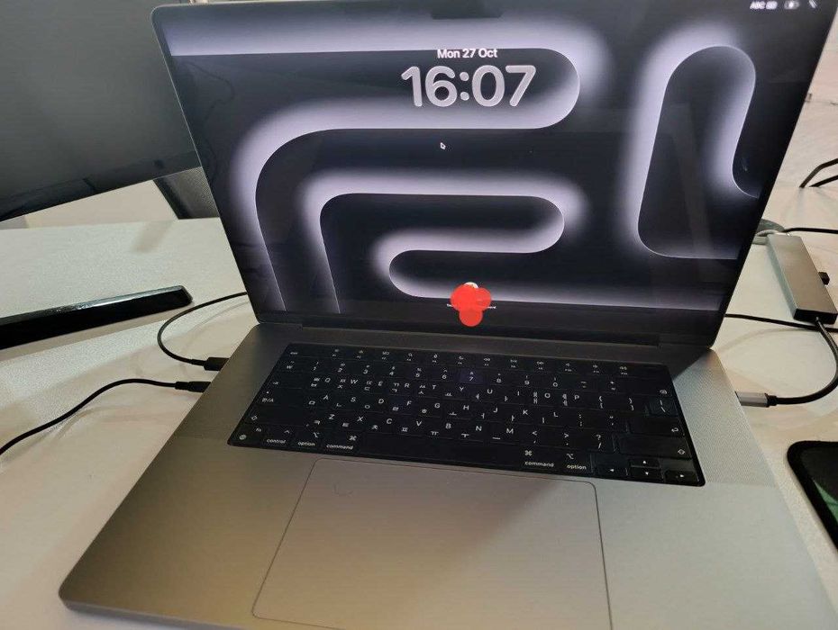 Macbook pro m2 pro 16 inch