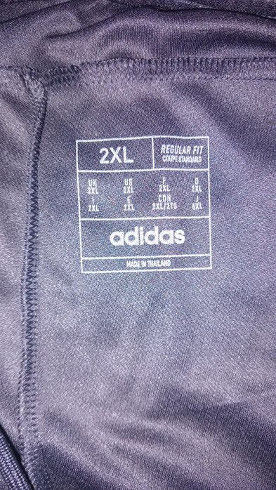 Pantaloni Adidas Scurti cu Eticheta