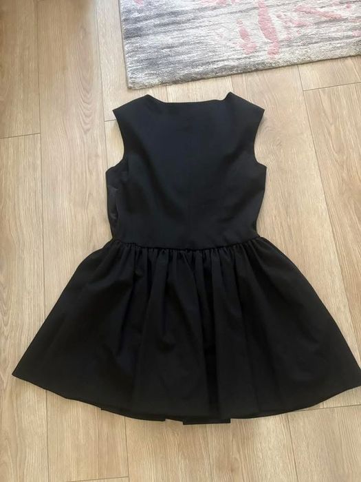 Черна рокля Zara