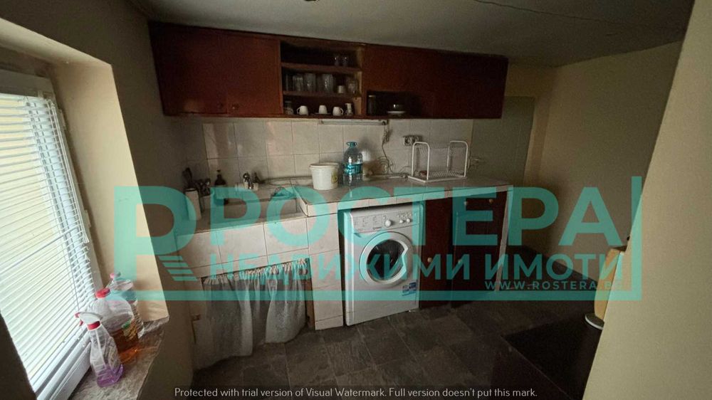 Двуетажна Тухлена Къща - с. Овчарово