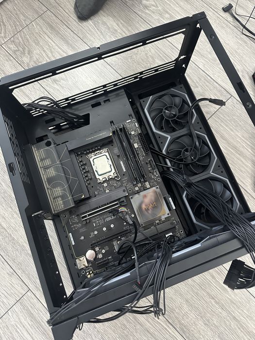 Asamblare pc, case swaping, cable managment , cleaning bucuresti