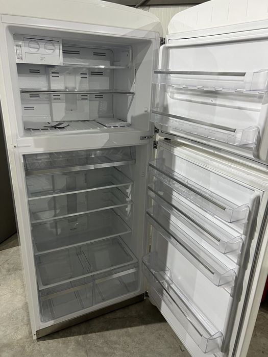 Хладилник с камера 412Л - SMEG FAB50RWH