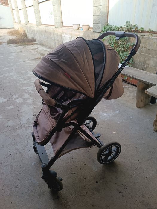 Продам коляску Teknum
