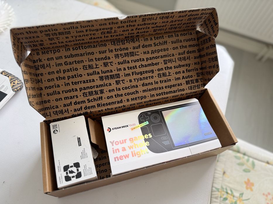 Steam Deck OLED Limited Edition White