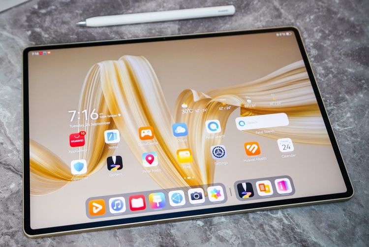 Huawei MatePad Pro 12.2 2025 – PaperMatte Edition, ca nouă.