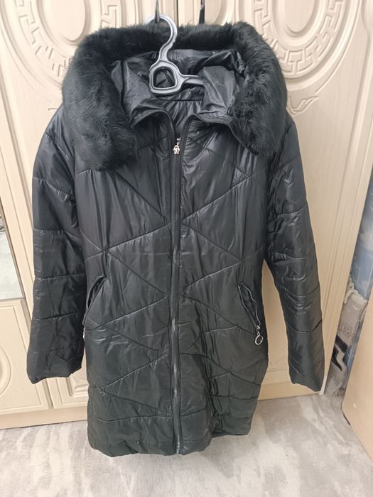 Продаётся стильная женская куртка