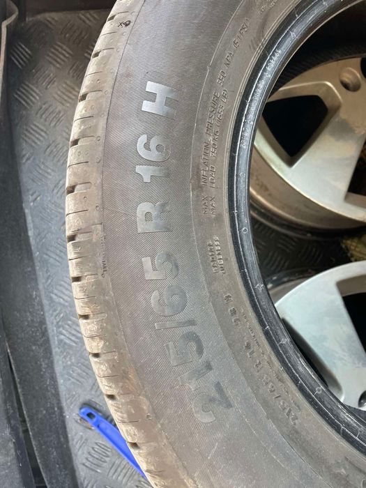 Гуми Continental 215/65 R16