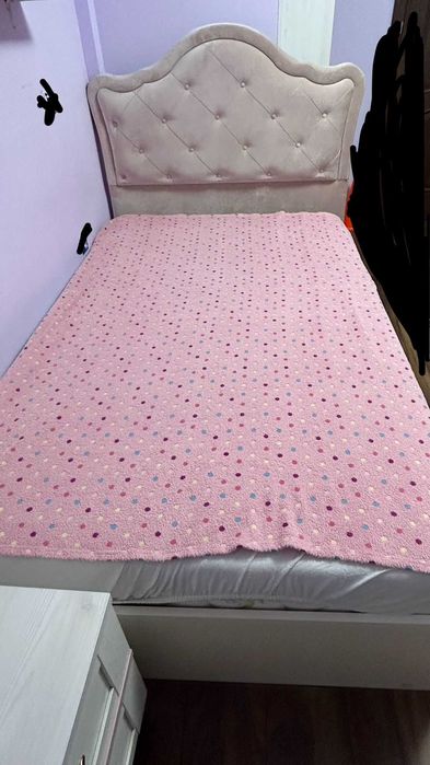 Vand mobilier dormitor copii 2000 lei