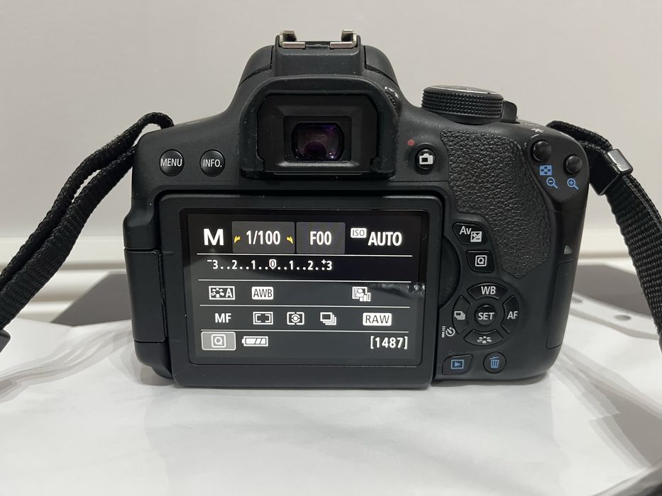 Canon EOS 750D - Топ състояние