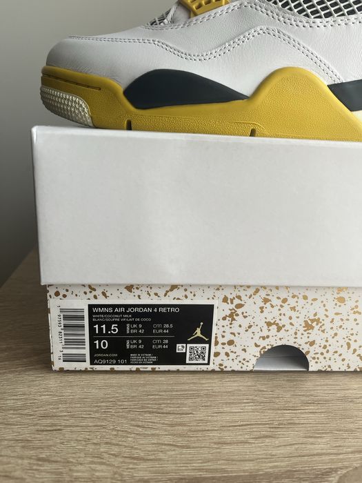 Nike Air Jordan 4 Vivid Sulfur