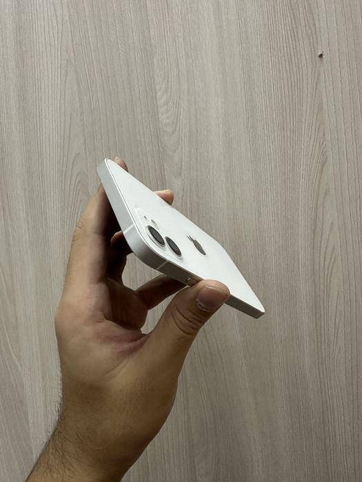 Продам Айфон 12 64GB 76%