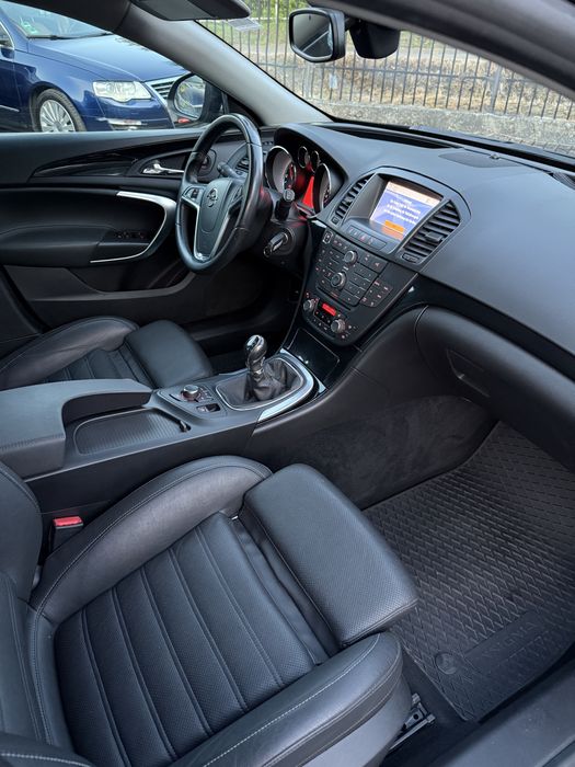 Posibilitate Rate Opel Insignia Cosmo 4x4, Garantie 12 36 luni