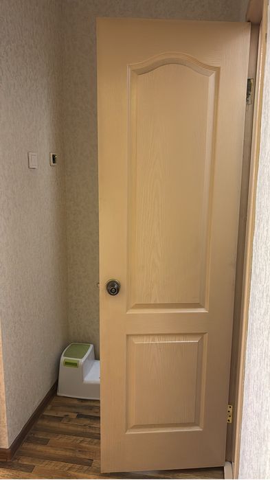 Отдам 4 двери бесплатно