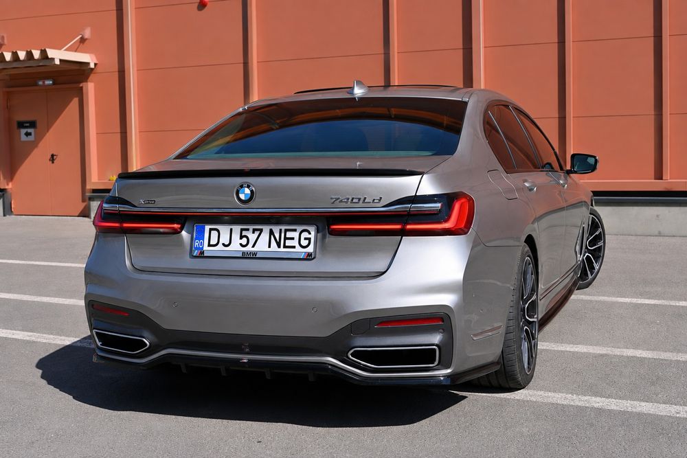 BMW 740Ld xDrive M Pachet 2020 • Executive Lounge • 4 locuri • Full Options