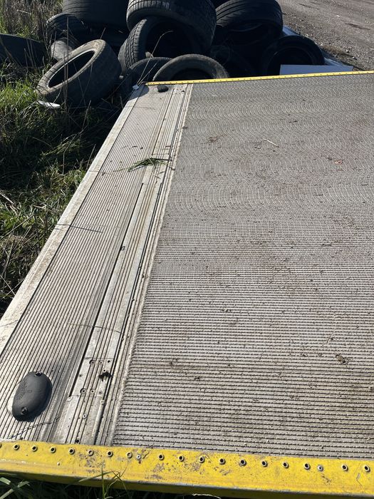 Продавам падащ борд