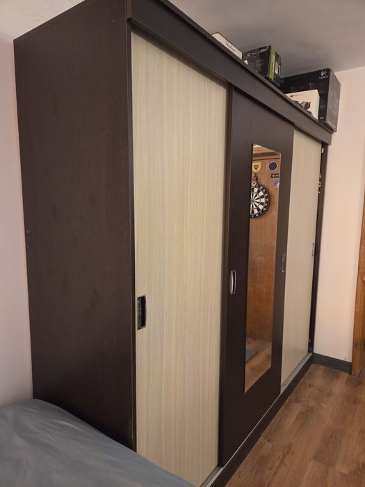Dressing dulap șifonier