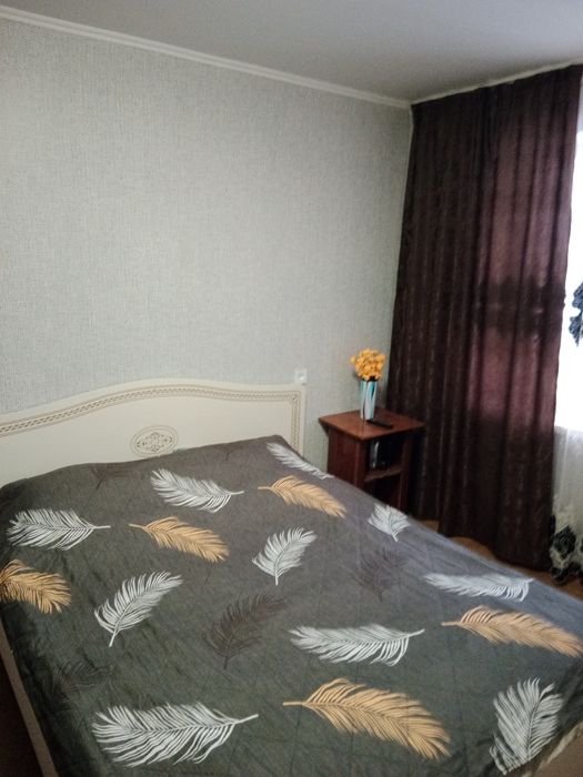 1 к кв почасам, посуточно, 8мкр.