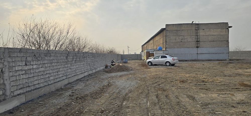 Куйчирчикский район, база, 59 соток, 900м2 ангар, ориентир Аккурган