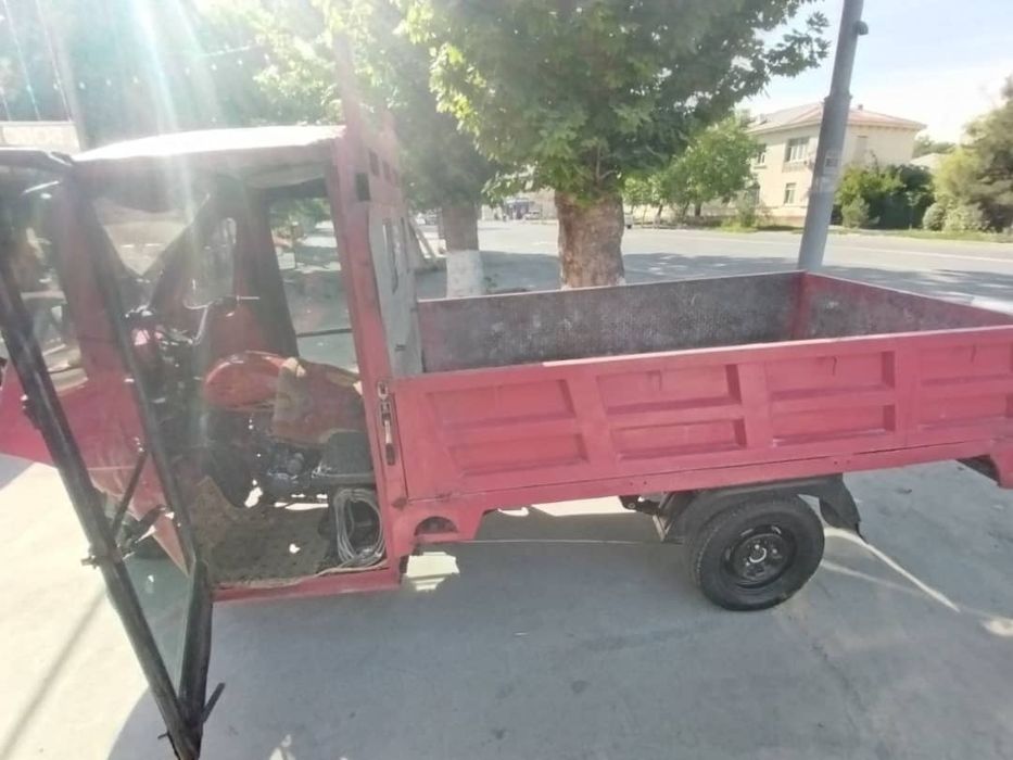 Moto sotiladi srochno