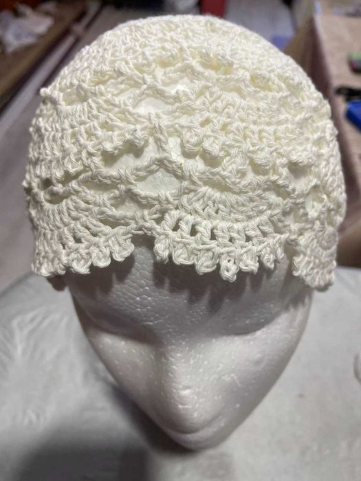Вязанные шапочки ручной работы