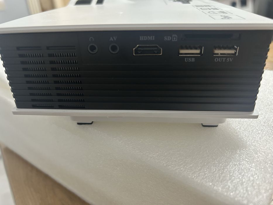 Проектор led projector.