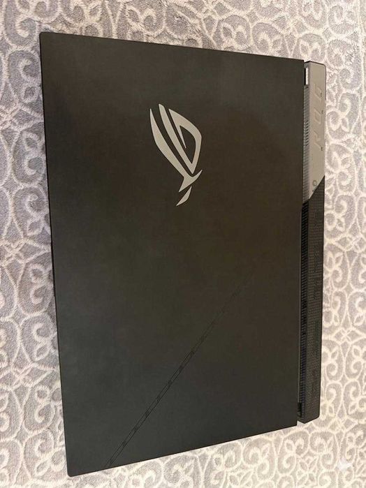 Laptop ASUS ROG SCAR 17 ;32gb ram;1tb ssd ;RTX 3070ti +geanta laptop ...