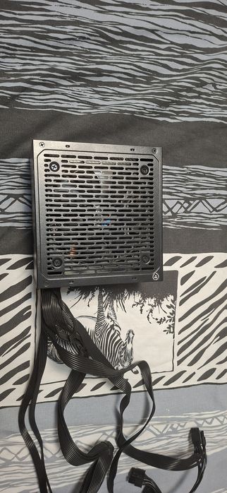 Захранване за компютър 750w