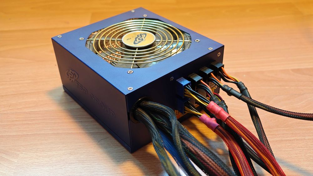 Блок питания FSP Everest 800W