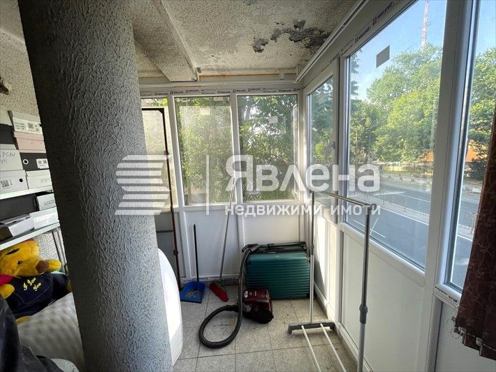 Продава се Тристаен апартамент в Бургас, Братя Миладинови - 74 кв.м за 1784 €/кв.м - Снимка #6