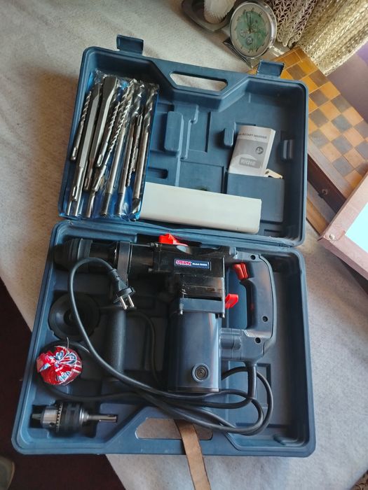 Ciocan rotopercutor Stern cu burghie