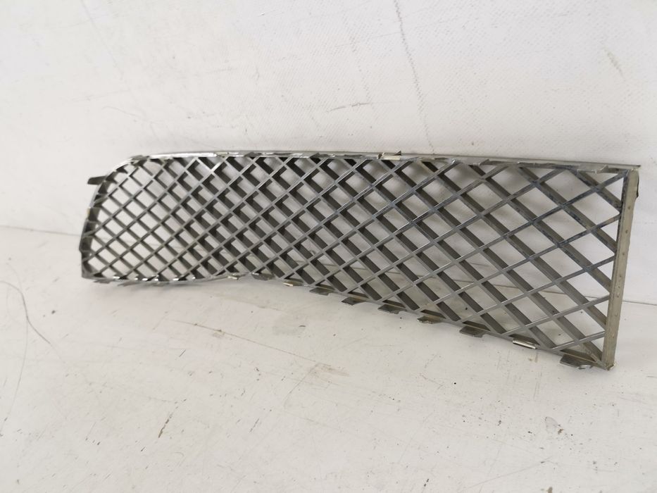 Бентли Континентал ГТ / Bentley Continental GT Оригинална долна решетк