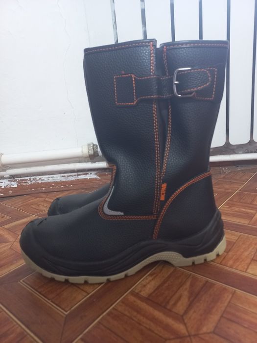 Рабочий сапоги новый